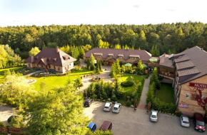 Hotel Trylogia, Zielonka